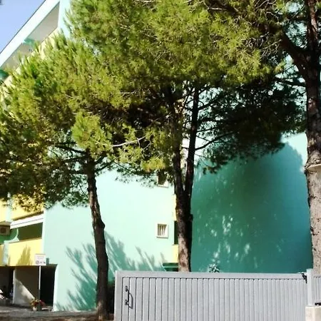 Condominio Montecarlo Nyaraló *